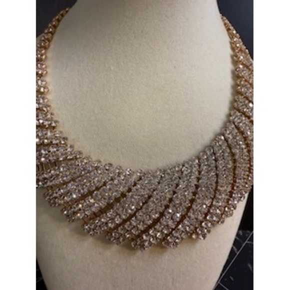 Sparkling Crystal Rhinestone Necklace & Teardrop Earrings Set Statement Jewelry - Picture 2 of 4